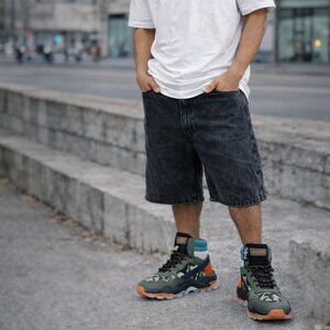 1- Hi top Camo fashion sneaker boot